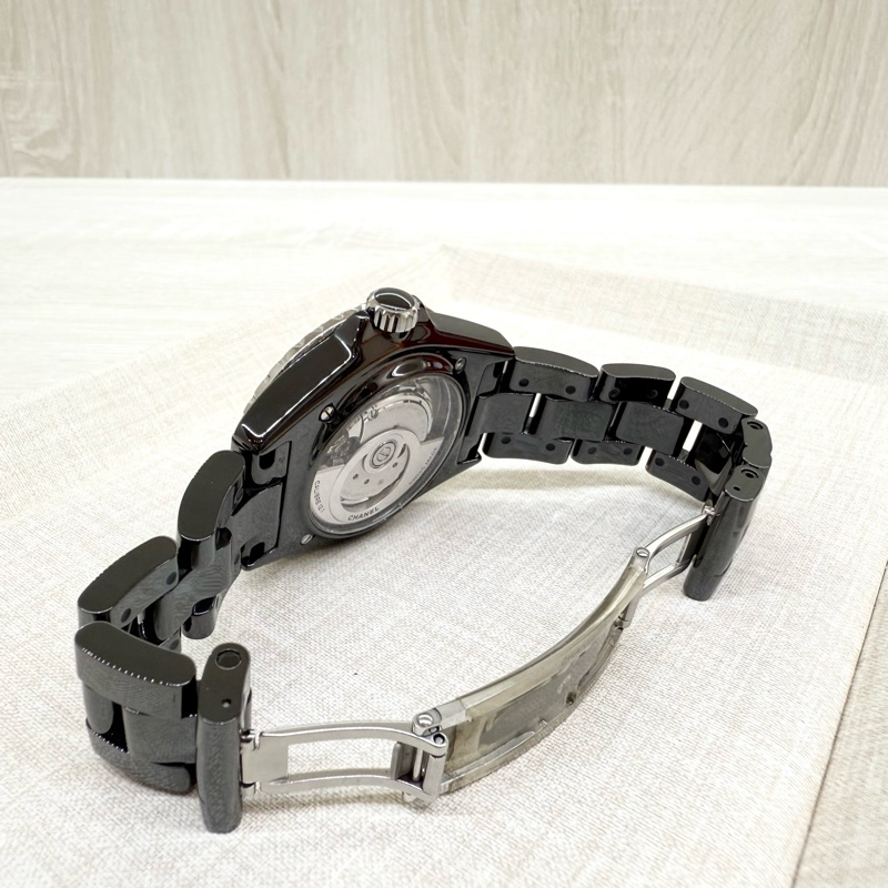 Chanel黑色鑲鑽J12 CALIBER機芯陶瓷腕錶38mm/H5702-5