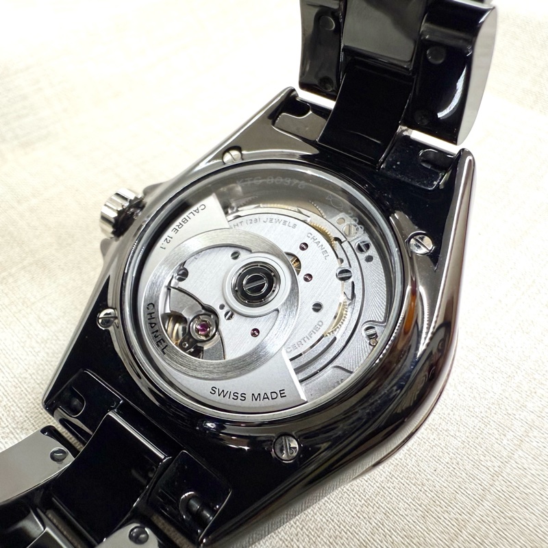 Chanel黑色鑲鑽J12 CALIBER機芯陶瓷腕錶38mm/H5702-8