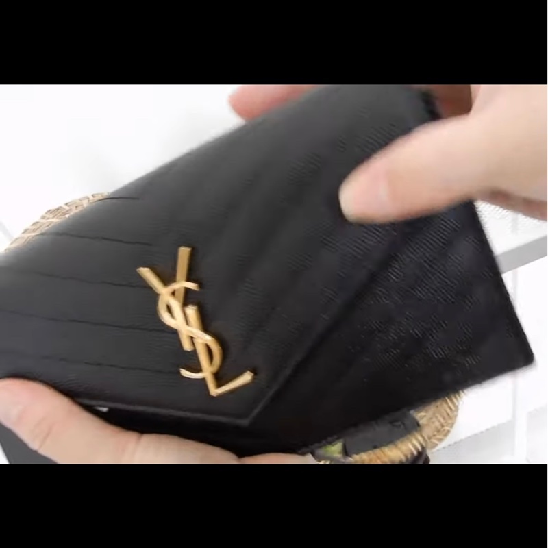 YSL 黑金魚子醬信封翻蓋WOC-1