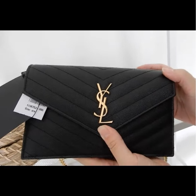 YSL 黑金魚子醬信封翻蓋WOC-5