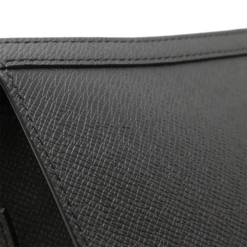 路易威登 Taiga Pochette Voyage MM 第二款手拿包/小手包，小牛皮材質，黑色，M30547-4