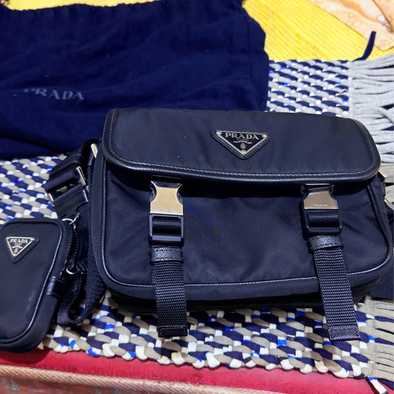 Prada Re-Nylon 及 Saffiano 皮革肩背袋 (小款）-2