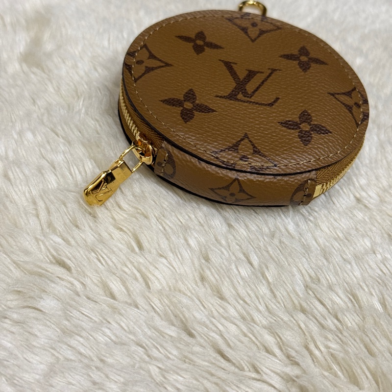 免鑑定費至12/31🉐未使用95新✨LV晶片款Louis vuitton可掛式拉鍊零錢包 掛飾 配件 老花-24