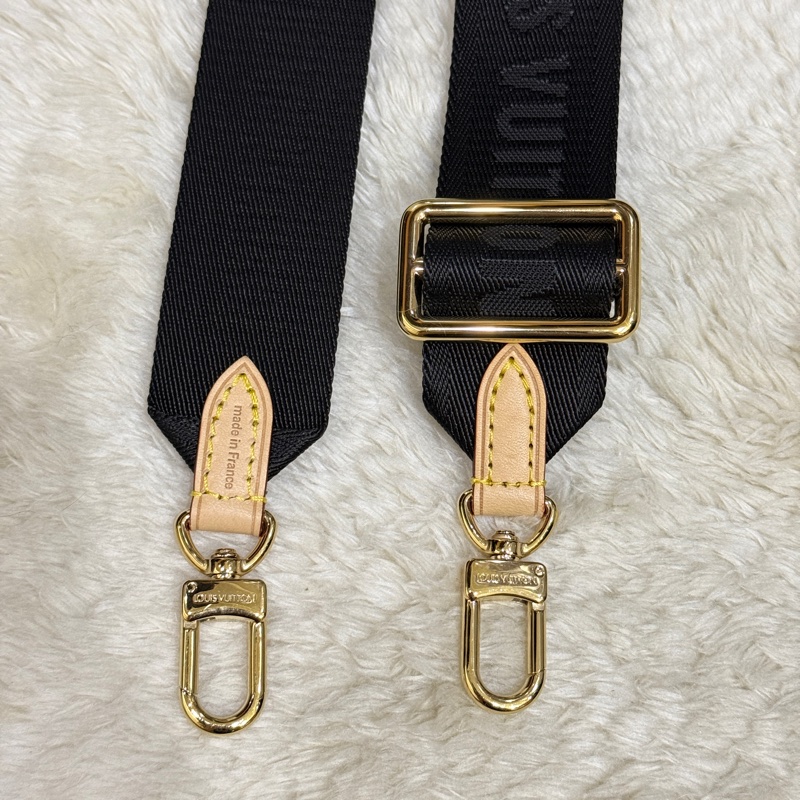 只賣到聖誕節🎄未使用99新✨超級好看的LV黑色斜背帶 Louis Vuitton新款背帶-8