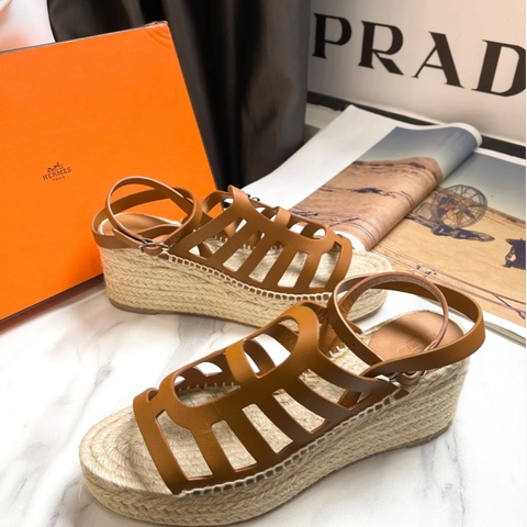 Hermes 草編底厚底羅馬涼鞋 👡 尺寸36