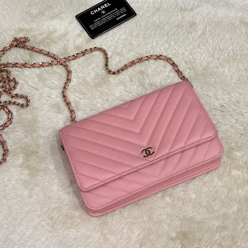 賣三天到12/20下架🔥好用又很美的💓CHANEL WOC香奈兒 荔枝牛皮 粉色 斜背包-1