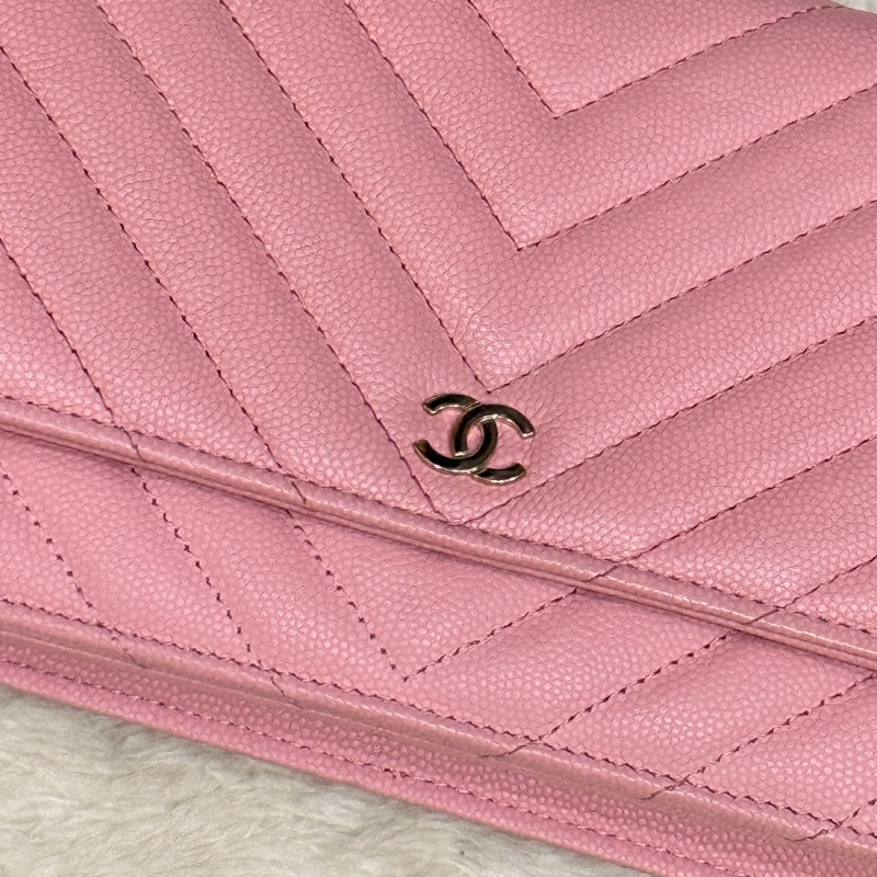 賣三天到12/20下架🔥好用又很美的💓CHANEL WOC香奈兒 荔枝牛皮 粉色 斜背包-2