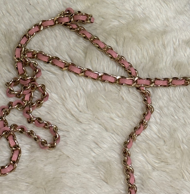 賣三天到12/20下架🔥好用又很美的💓CHANEL WOC香奈兒 荔枝牛皮 粉色 斜背包-4