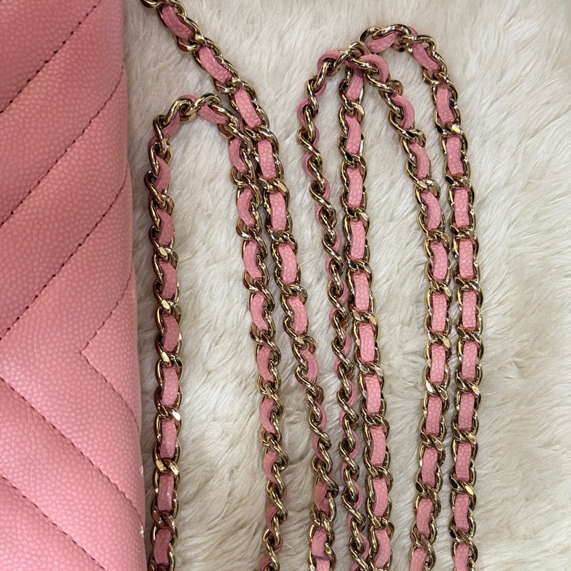 賣三天到12/20下架🔥好用又很美的💓CHANEL WOC香奈兒 荔枝牛皮 粉色 斜背包-7