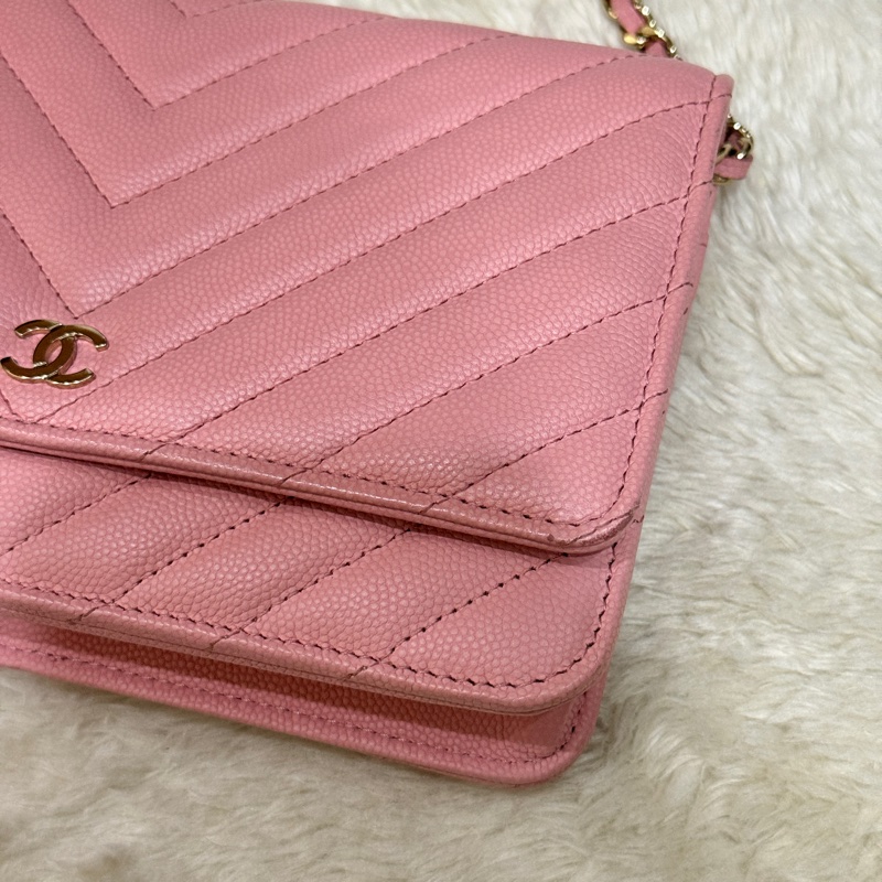 賣三天到12/20下架🔥好用又很美的💓CHANEL WOC香奈兒 荔枝牛皮 粉色 斜背包-9