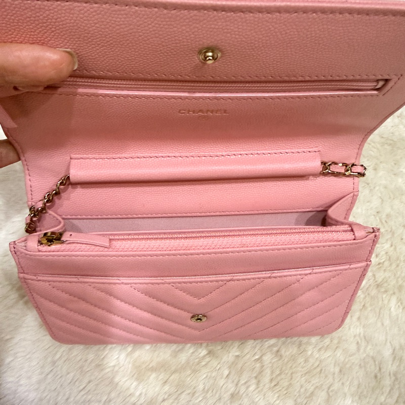 賣三天到12/20下架🔥好用又很美的💓CHANEL WOC香奈兒 荔枝牛皮 粉色 斜背包-20