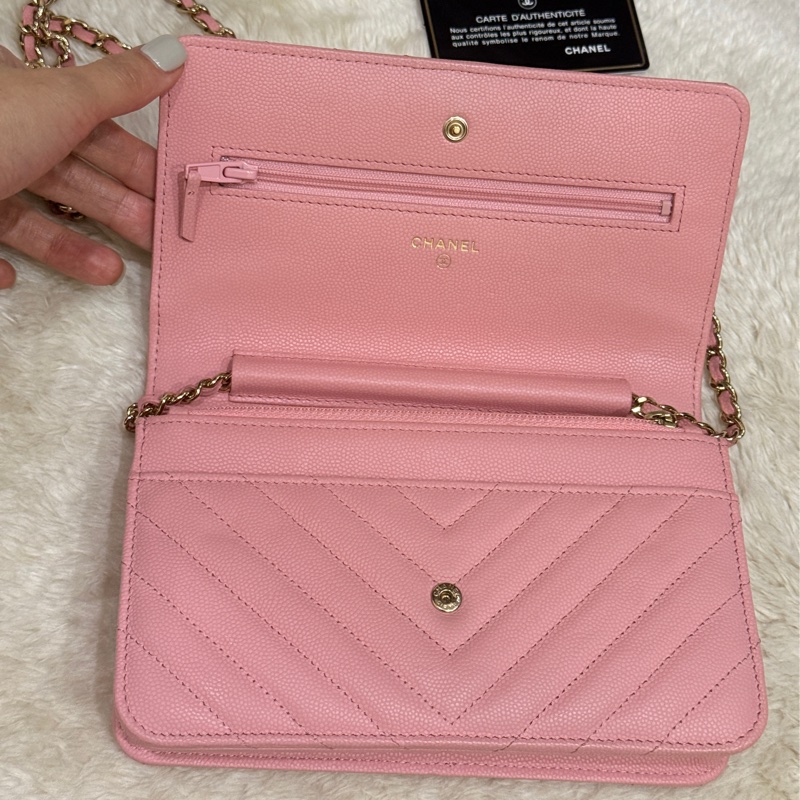 賣三天到12/20下架🔥好用又很美的💓CHANEL WOC香奈兒 荔枝牛皮 粉色 斜背包-34