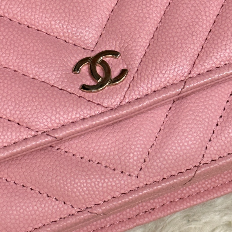 賣三天到12/20下架🔥好用又很美的💓CHANEL WOC香奈兒 荔枝牛皮 粉色 斜背包-38