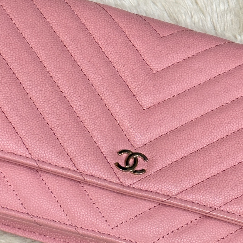 賣三天到12/20下架🔥好用又很美的💓CHANEL WOC香奈兒 荔枝牛皮 粉色 斜背包-46