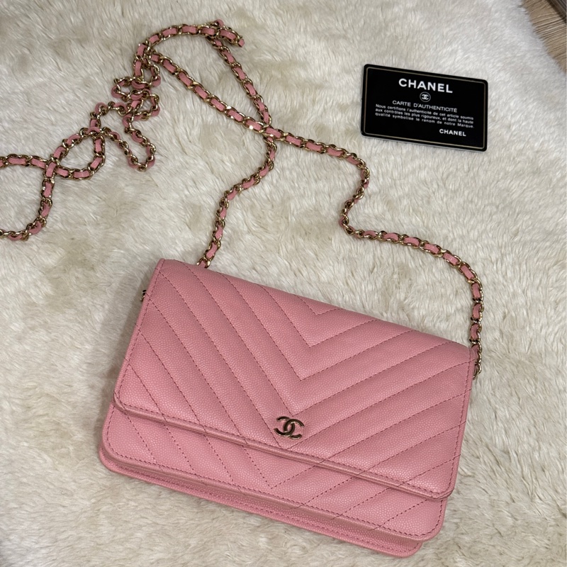 賣三天到12/20下架🔥好用又很美的💓CHANEL WOC香奈兒 荔枝牛皮 粉色 斜背包-47