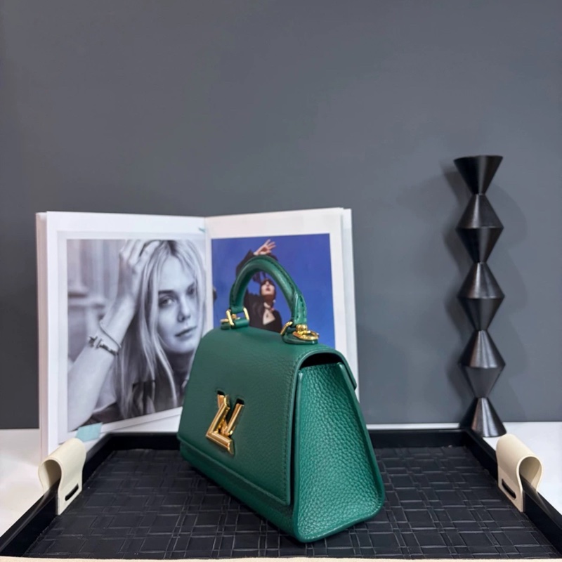 Louis Vuitton 閒置新 twist one handle 扭扭包 祖母綠配色 -3