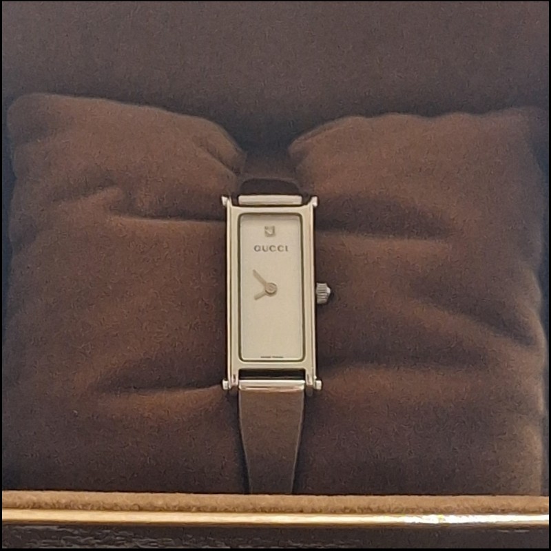 Gucci (古馳）天然真鑽女士腕錶 - 1500L-9