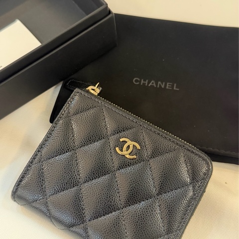 Chanel 新款L拉鏈短夾黑金