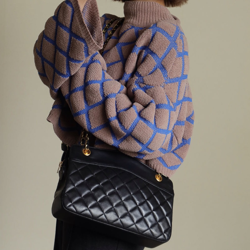 Chanel vintage 香奈兒小鈕釦肩背包/流浪包-3