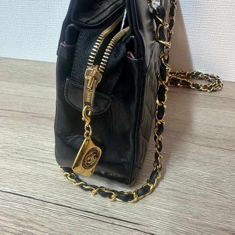 Chanel vintage 香奈兒小鈕釦肩背包/流浪包-8