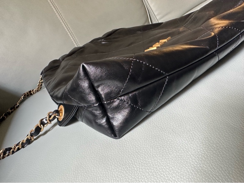 CHANEL 22bag 亮面小牛皮與金色金屬 後背包-5