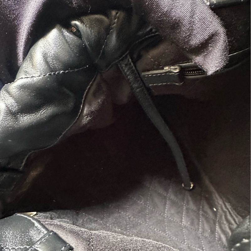 CHANEL 22bag 亮面小牛皮與金色金屬 後背包-6