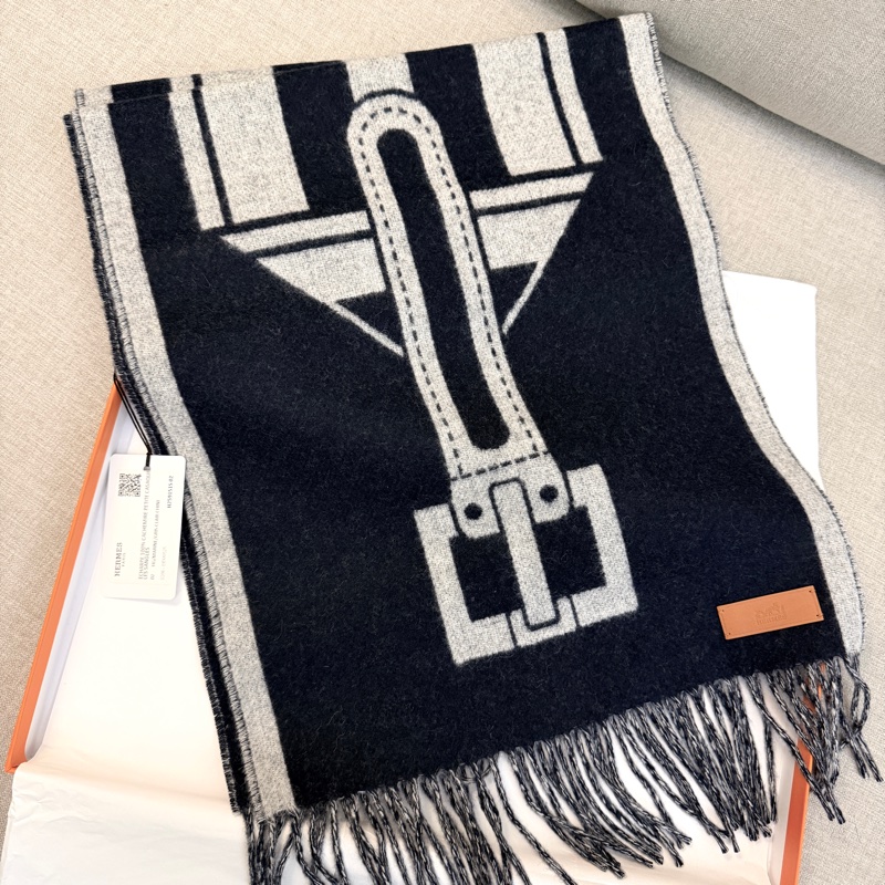 Hermes 愛馬仕 Casaque Les Sangles圍巾 藍/灰雙面可用-1