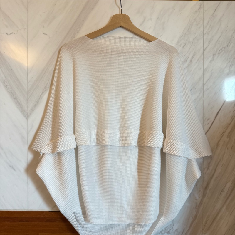 me ISSEY MIYAKE 三宅一生 白色延展上衣-0