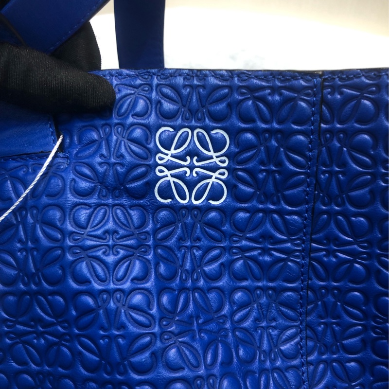 Loewe 藍色壓紋緹花Tote XC066-5