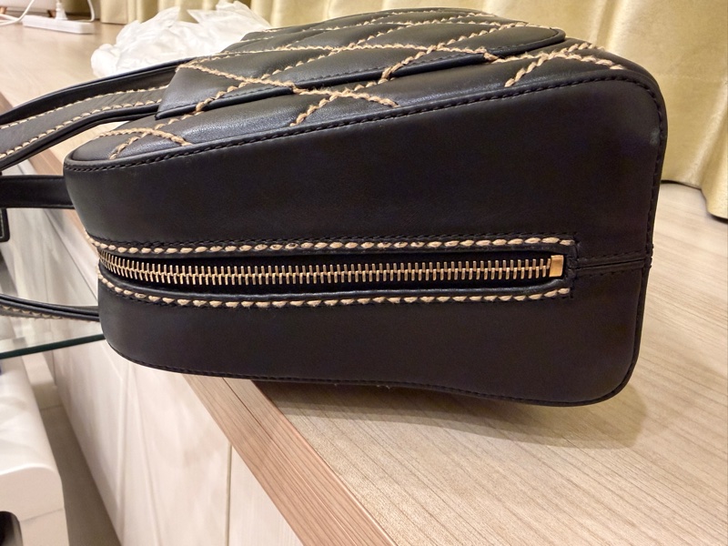 香奈兒中古款外縫線保齡球手提包-3