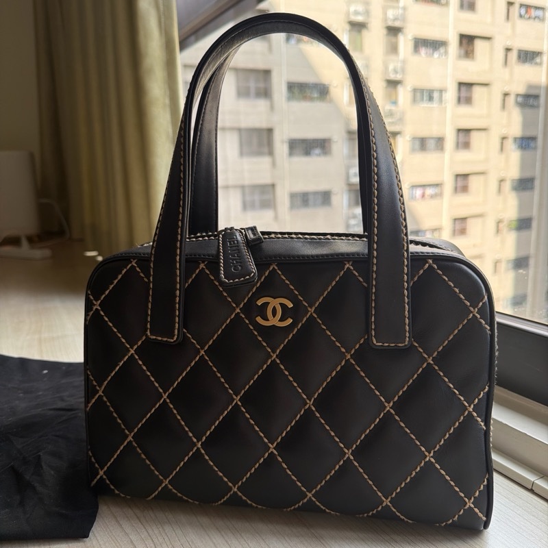 香奈兒中古款外縫線保齡球手提包-6