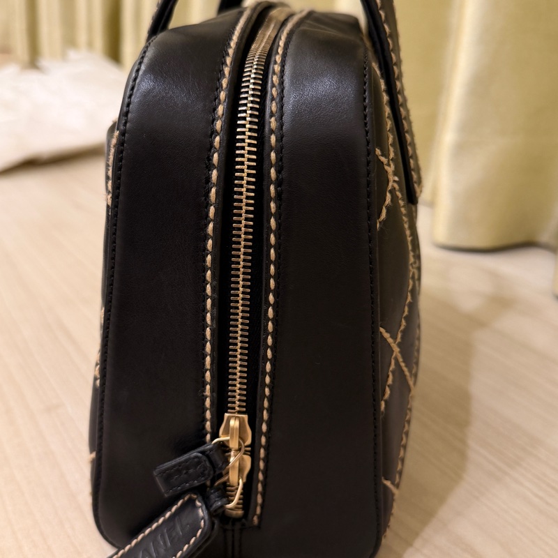 香奈兒中古款外縫線保齡球手提包-17