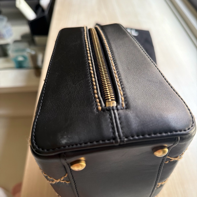 香奈兒中古款外縫線保齡球手提包-20