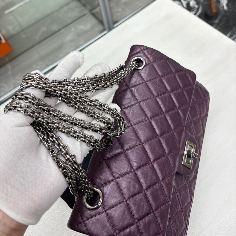 Chanel 深紫色 牛皮小號2.55 底長約24，鐳射16開 附件塵袋。-3