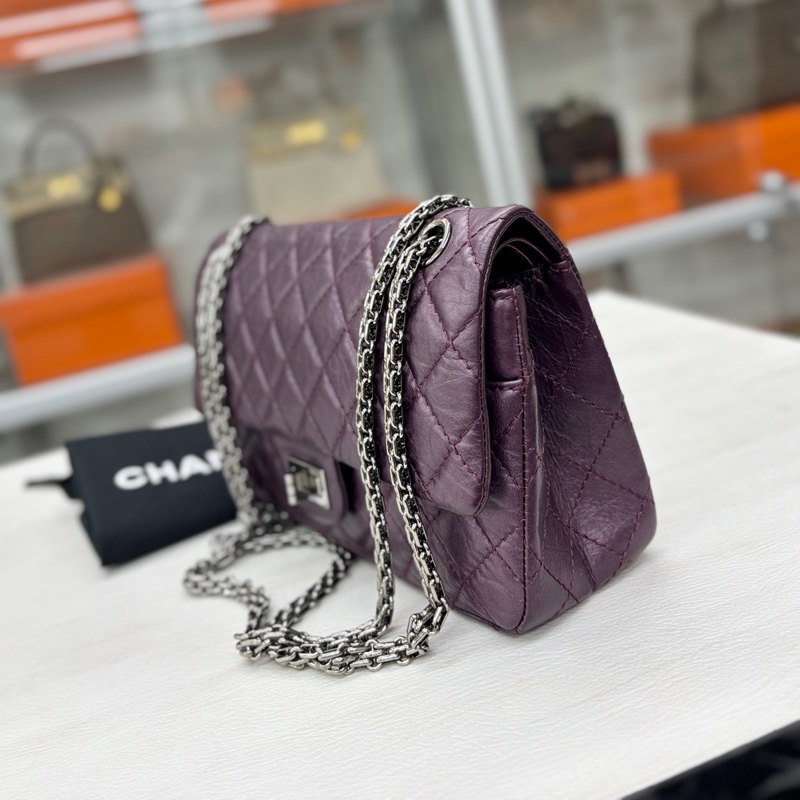 Chanel 深紫色 牛皮小號2.55 底長約24，鐳射16開 附件塵袋。-4