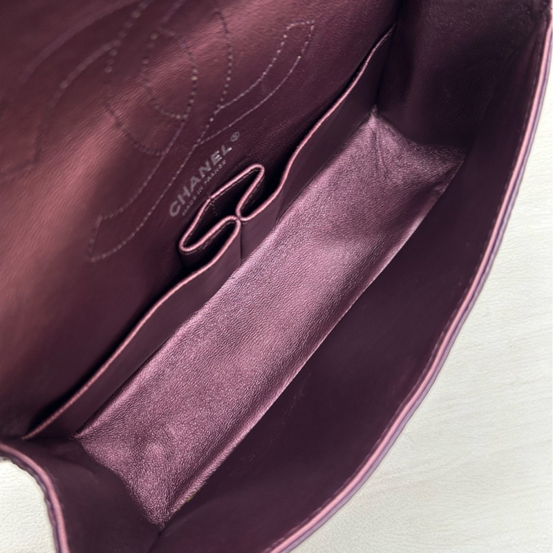 Chanel 深紫色 牛皮小號2.55 底長約24，鐳射16開 附件塵袋。-8