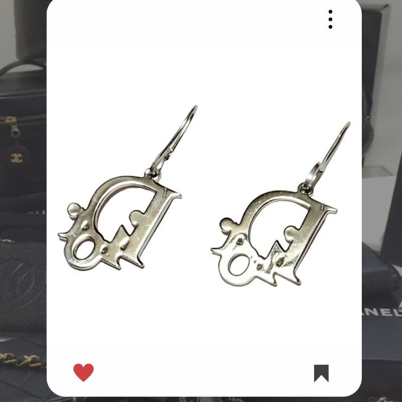 🛍️🎁 雙12🔥 12月新品上架 聖誕節🎄💖 新款  Christian Dior 粉紅色銀色耳環 熱賣款 🔥Christian Dior熱賣款 DIOR 經典款 耳環 Christian Dior EARRING-1