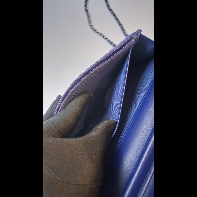 Chanel 黑鍊藍絨布鍊帶小包 WOC-14