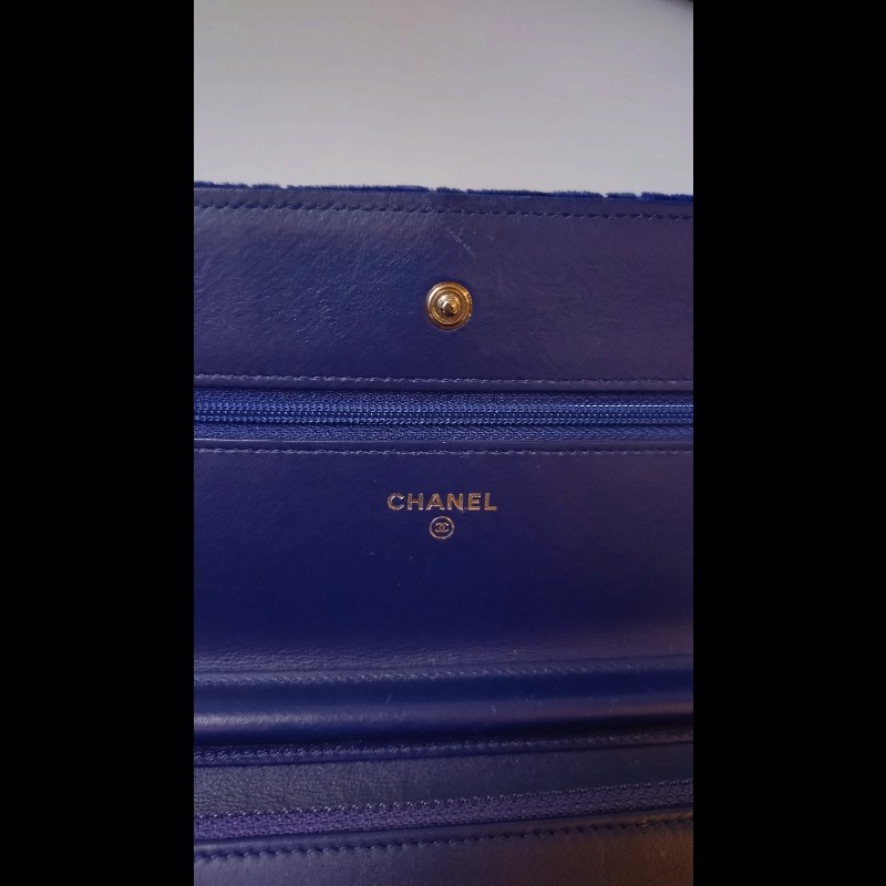 Chanel 黑鍊藍絨布鍊帶小包 WOC-17