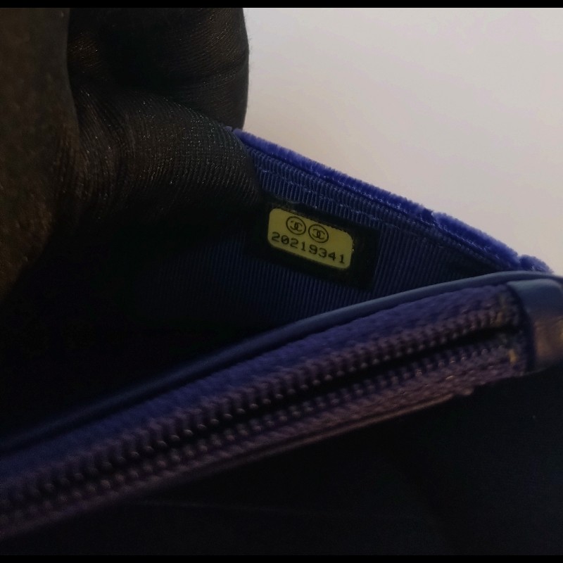 Chanel 黑鍊藍絨布鍊帶小包 WOC-23