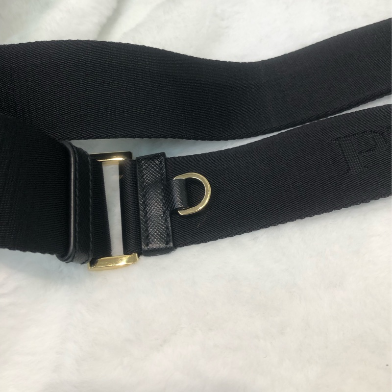 Prada 幾何圖形綠色布面相機包 斜孭 XC105-15