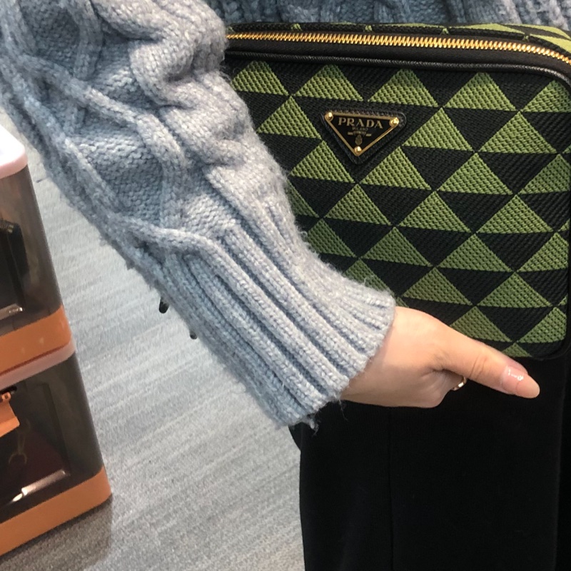 Prada 幾何圖形綠色布面相機包 斜孭 XC105-10