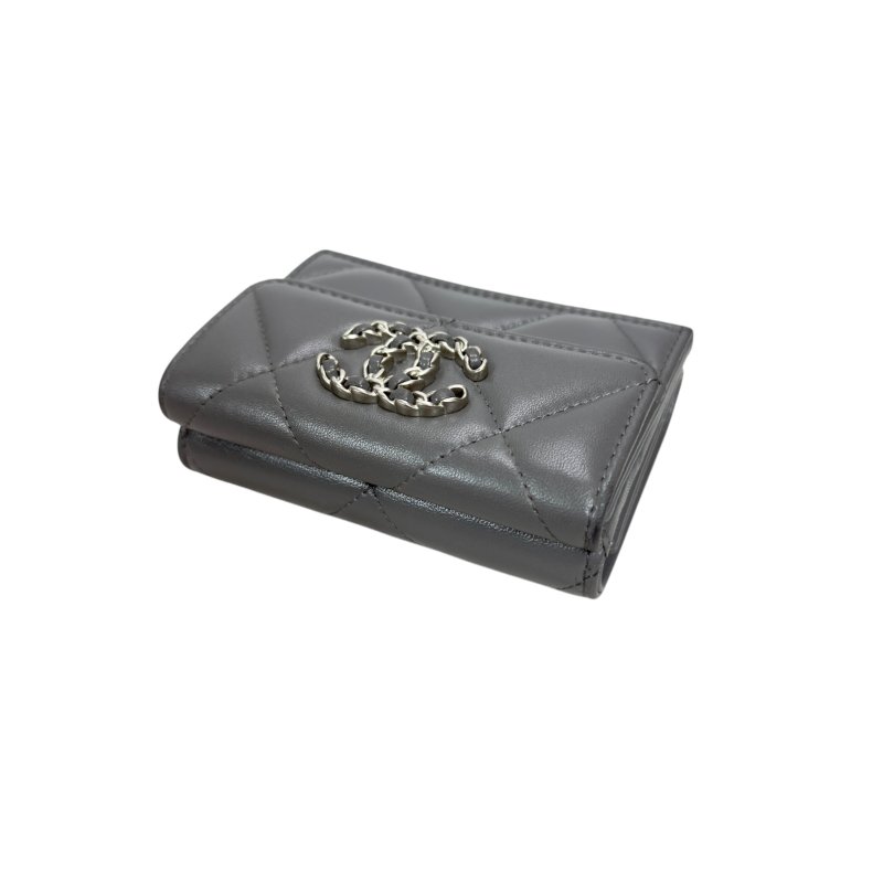 CHANEL 19 多摺 迷你銀包-11