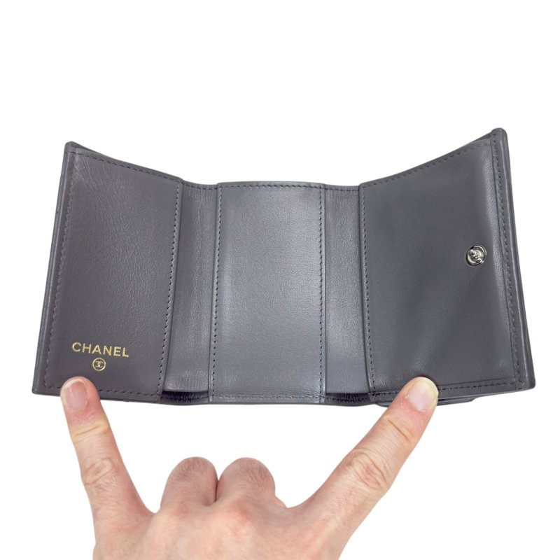 CHANEL 19 多摺 迷你銀包-23