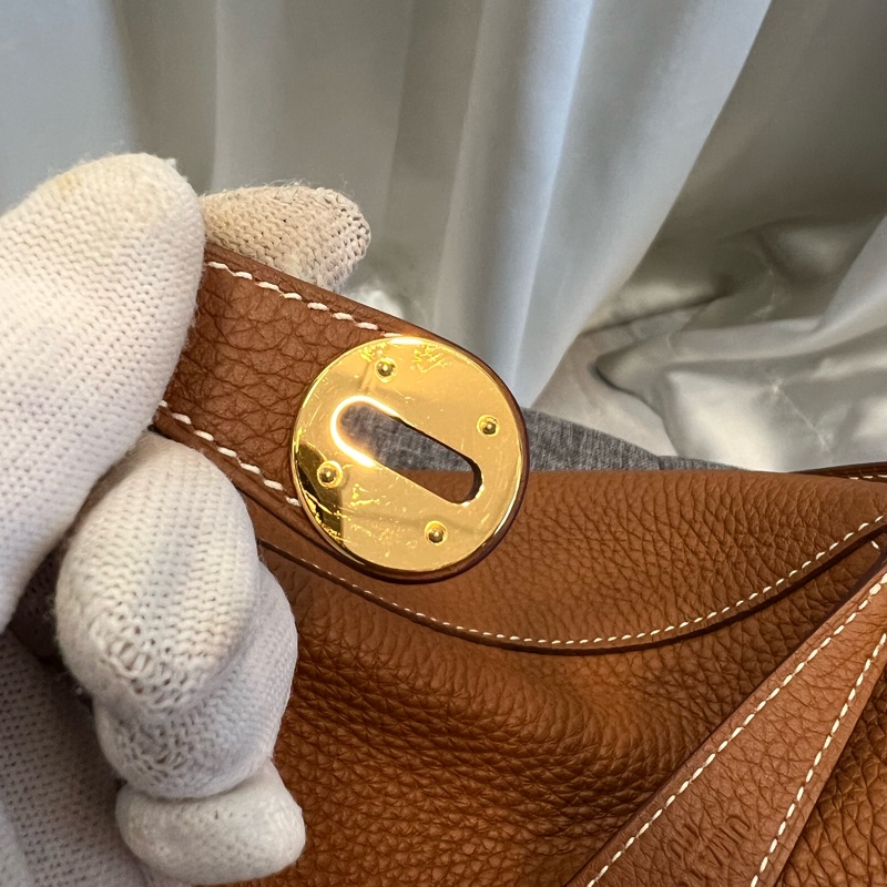 Hermès 愛馬仕 Lindy 26 U刻 ｜金棕色｜金扣-12