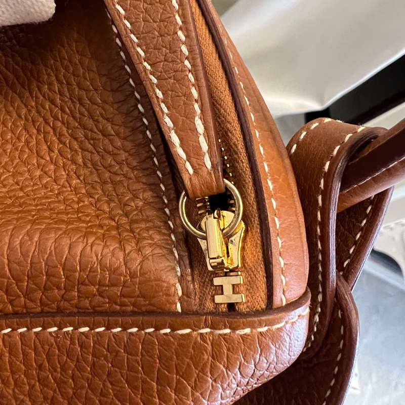 Hermès 愛馬仕 Lindy 26 U刻 ｜金棕色｜金扣-15