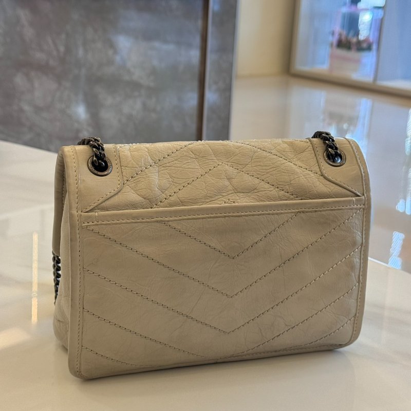 *SHIHNA名牌精品* YSL NIKI Baby 小號 奶油色抓皺皮革絎縫肩背包-3