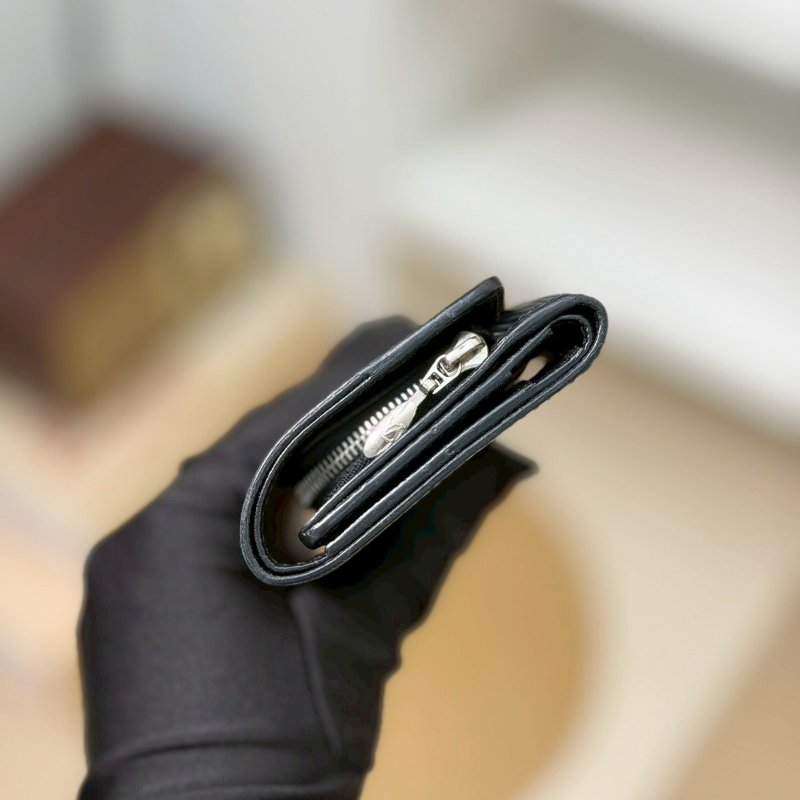 🏷LV 路易威登．Twist 水波紋三折短夾 M63322/客人寄賣-2