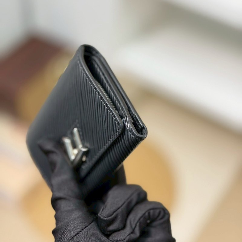 🏷LV 路易威登．Twist 水波紋三折短夾 M63322/客人寄賣-5