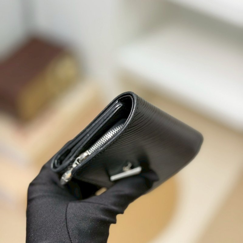 🏷LV 路易威登．Twist 水波紋三折短夾 M63322/客人寄賣-8